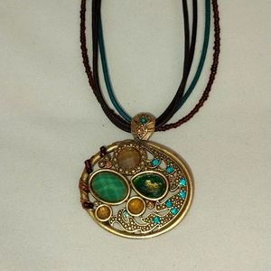 Olive green/amber rhinestones necklace